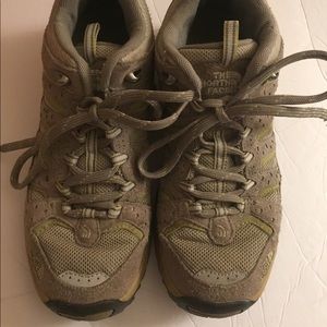 The North Face Athletic Hiking Suede Shoes 6-1/2